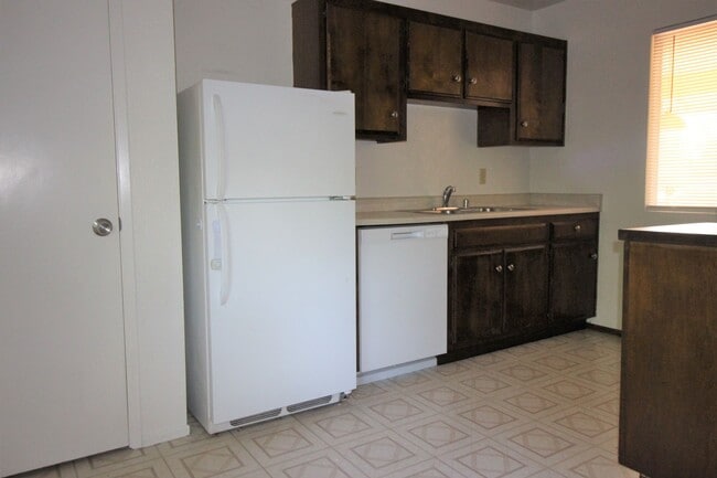 Building Photo - 1 Bedroom Apartment for Rent