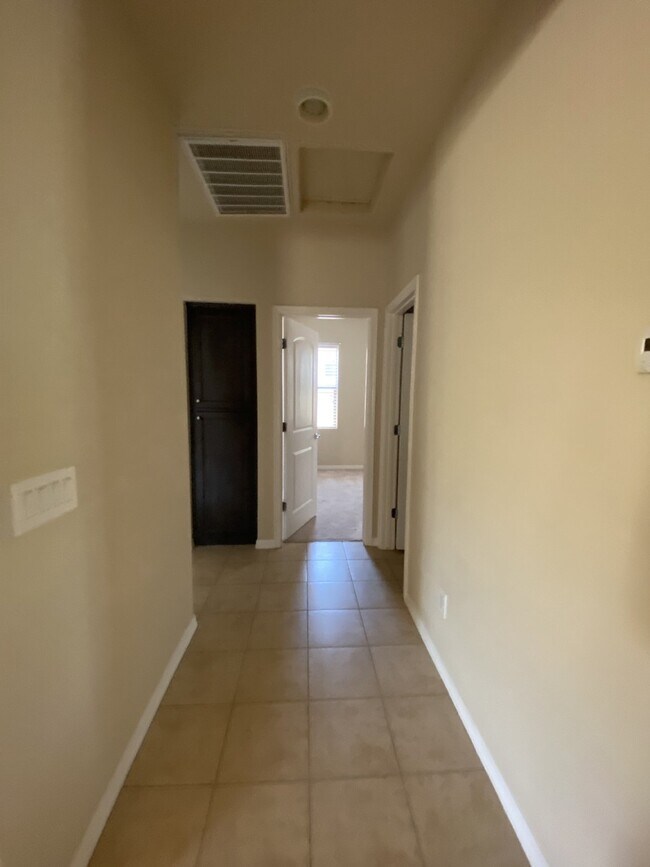 Photo - 3533 S Washington St