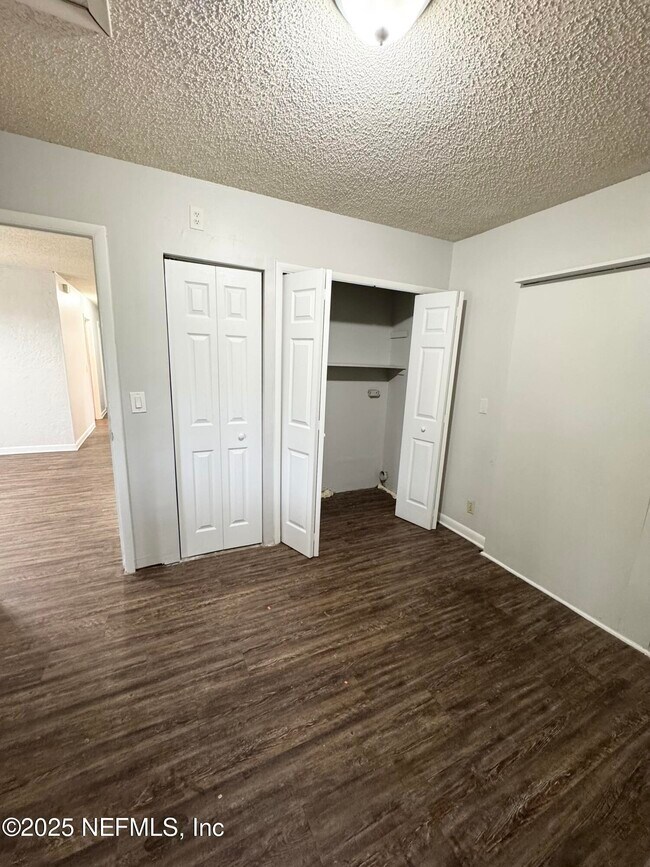 Photo - 7424 Deepwood Dr N House