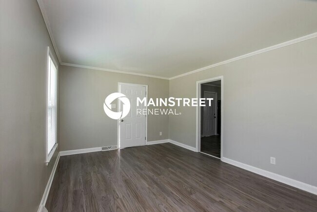 Photo - 3 Bedroom Pet-Friendly Home in Charlotte, ...