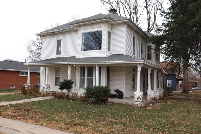 Building Photo - 6801 Lexington Ave Unit 3