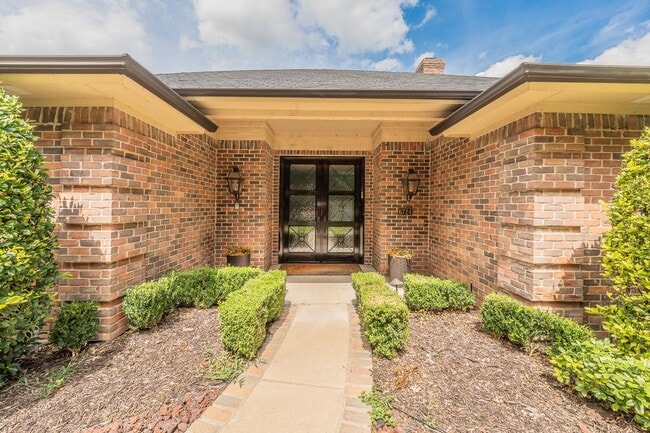 Photo - Stunning 4-bedroom, 3-bathroom