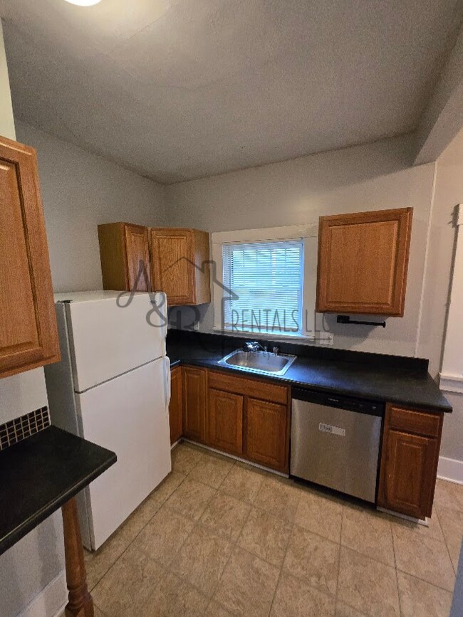 Photo - 112 W Quincy St