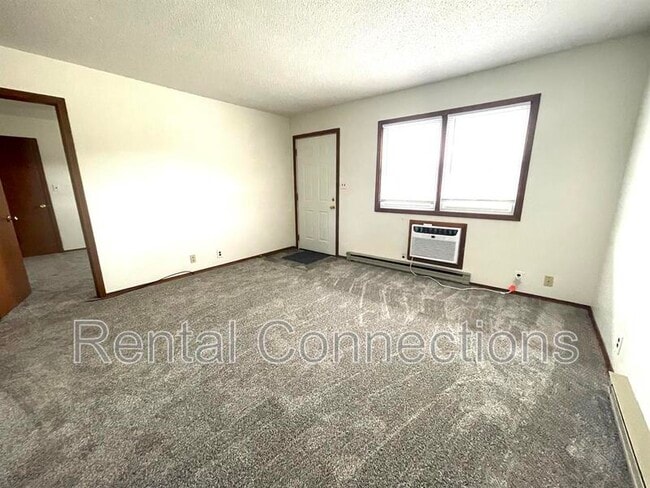 Building Photo - 400 E College St Unit ,