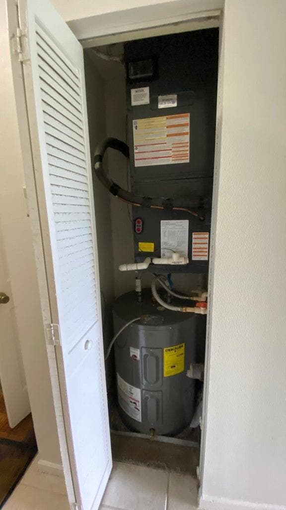 Photo - 2060 Greenview Shores Blvd Unidad 311