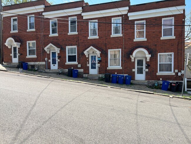 Photo - Modern 2-Bedroom with Central Air, In-Unit Laundry & Pet Friendly Living