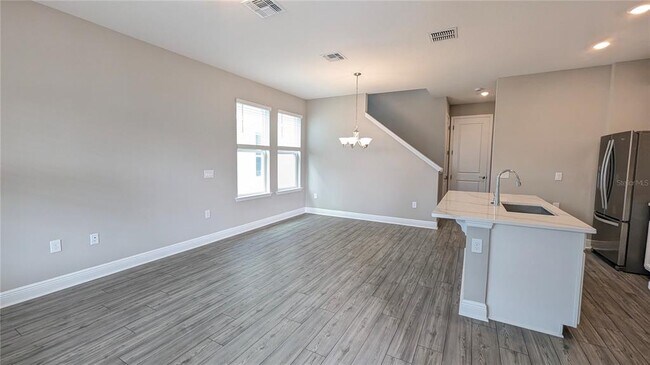 Photo - 14383 Braemar St