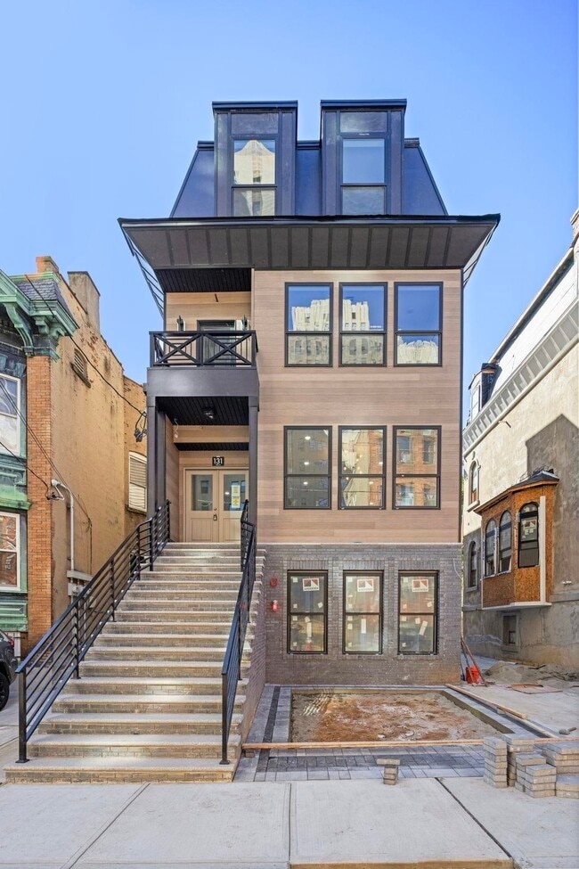 Building Photo - 131 Clifton Pl Unit 2