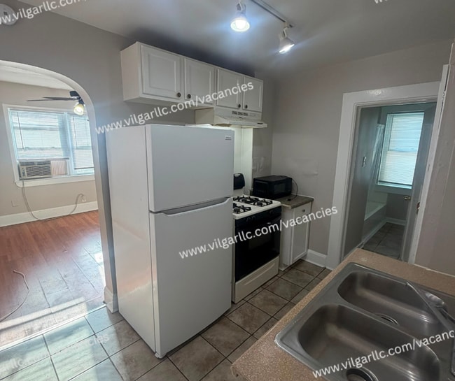 Photo - 5025 Tod Ave Unit #2
