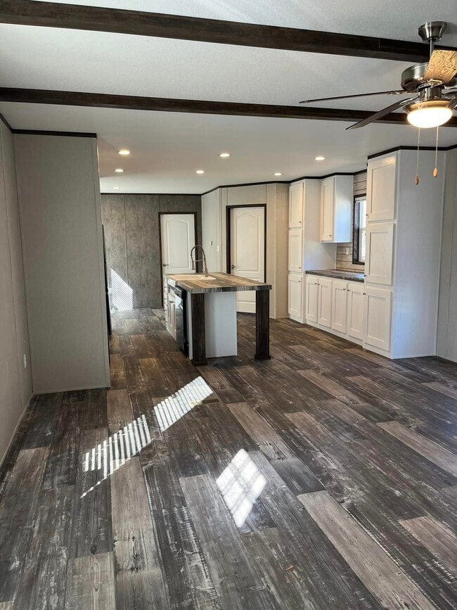 Photo - 107 Toledo St