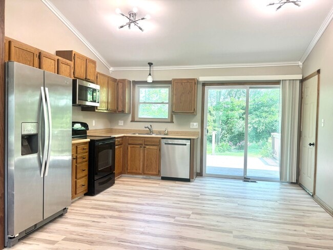 Photo - 1708 Deer Run Dr