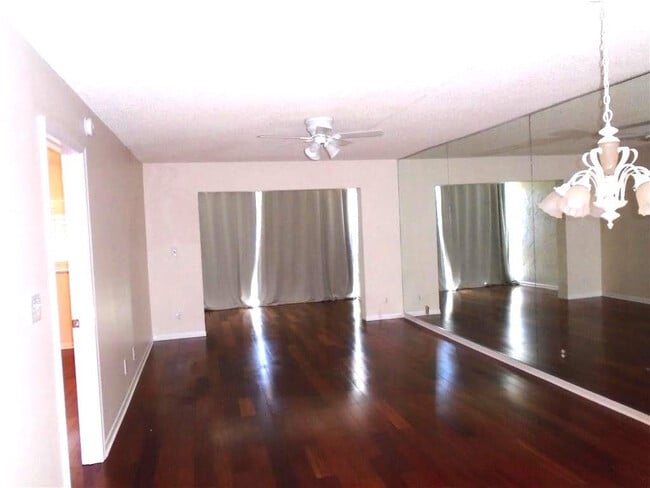 Photo - 608 SW Natura Blvd Unit 309