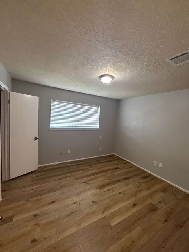 Photo - 22602 Fincastle Dr