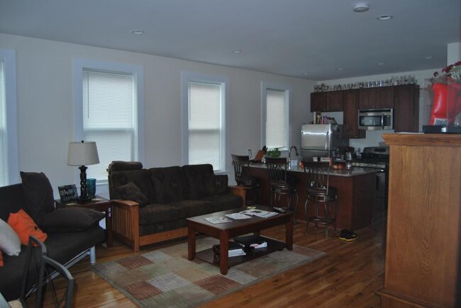 Photo - 6 Larose Pl Condo Unit uni1 3split 4-bat