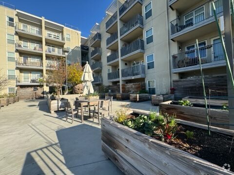 Building Photo - Japantown Apartments