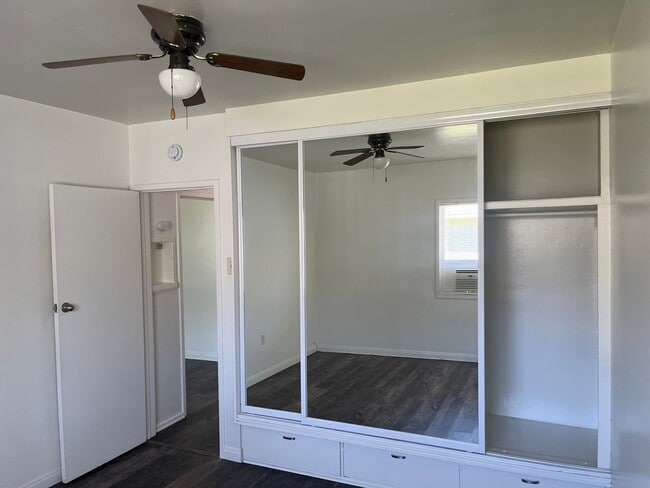 Building Photo - 3280/3282 Lemon Unit 3282 Lemon