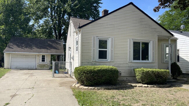 Photo - 3517 Herrick St