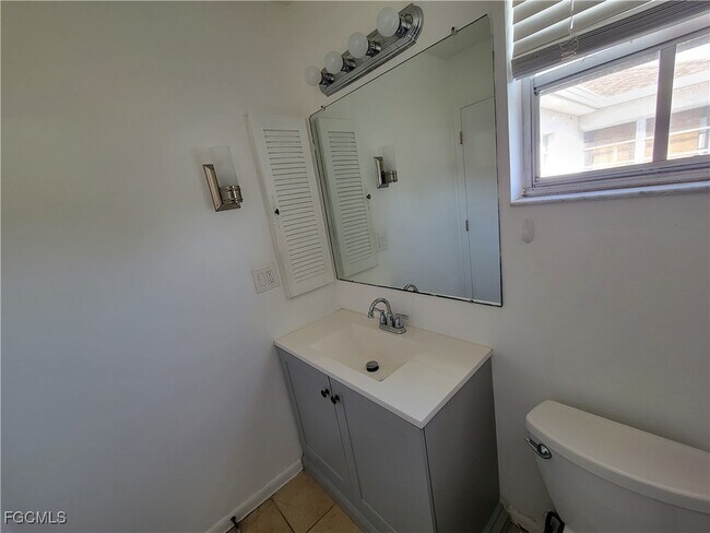 Photo - 7035 Cedarhurst Dr Unidad 12C