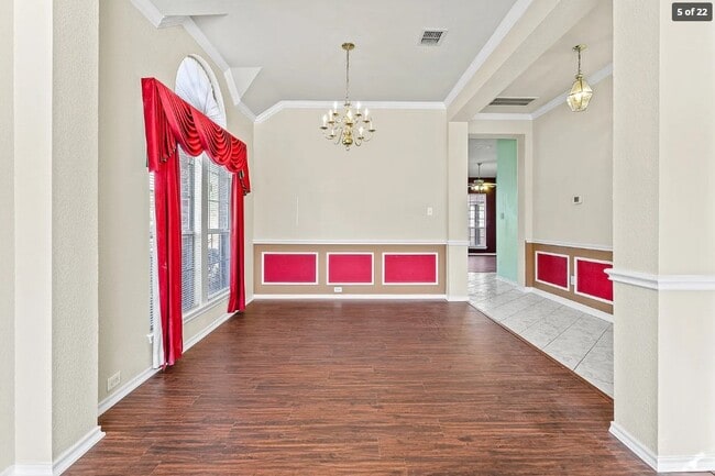 Photo - 2127 Ballycastle Dr
