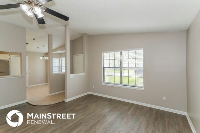 Photo - 7453 Amandas Crossing Dr N