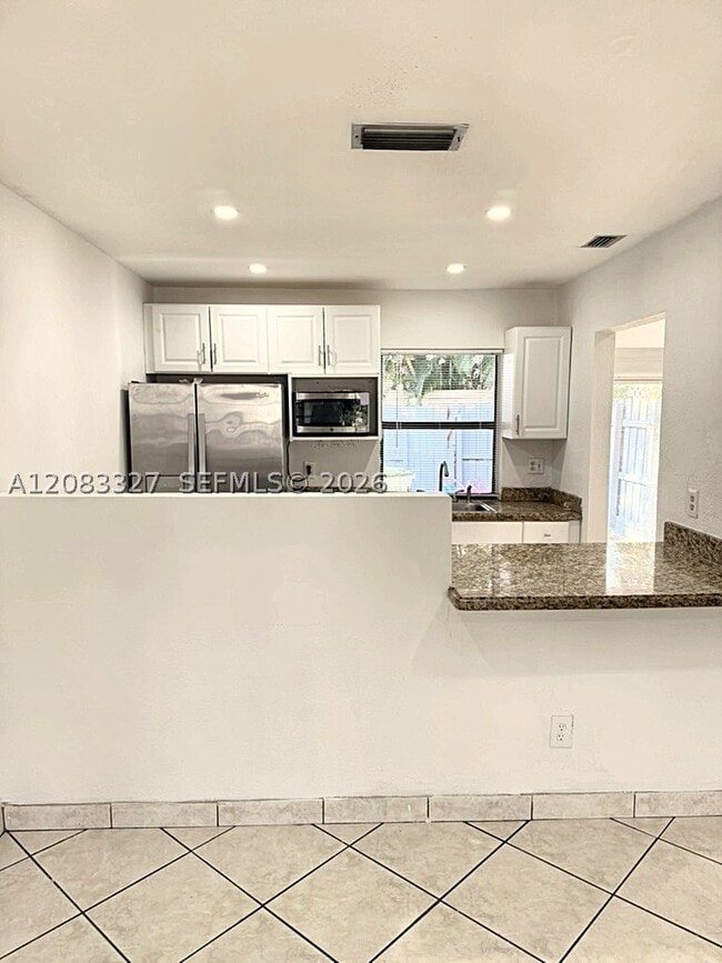 Photo - 10554 NW 3rd St