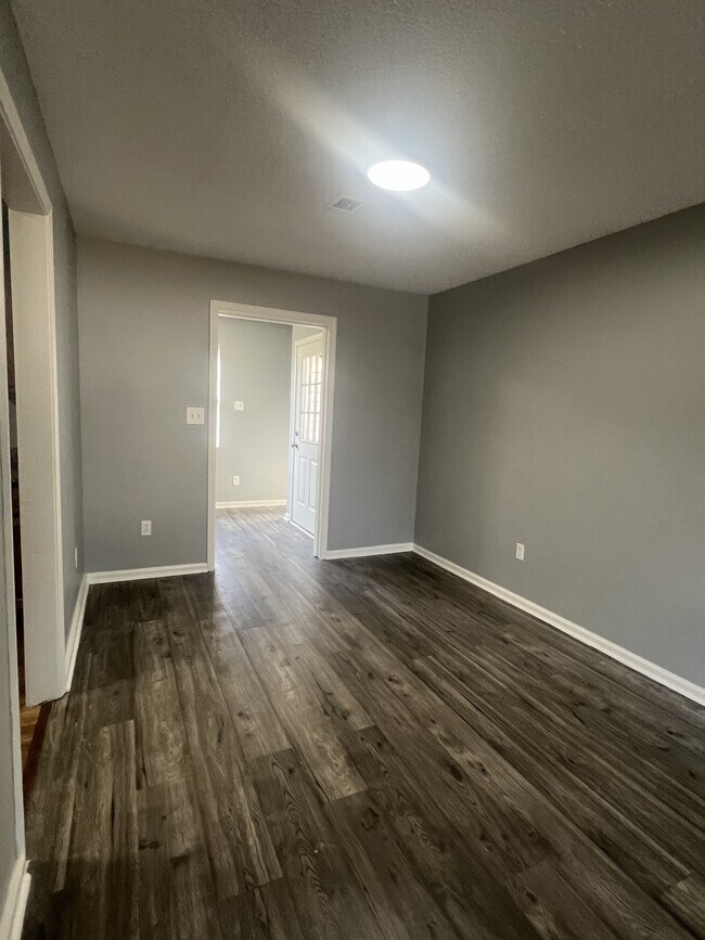 Photo - 271 Adkins Cir