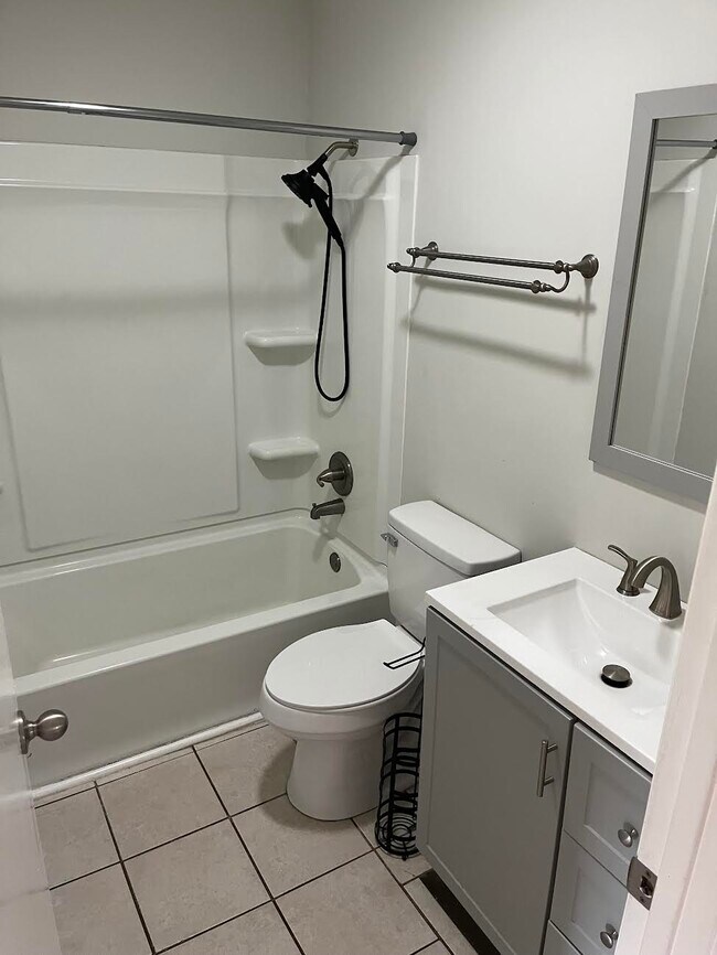 Photo - 125 Atwood Dr Unit 4