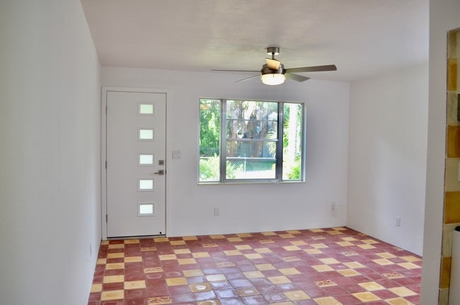 Photo - 1274 36th St