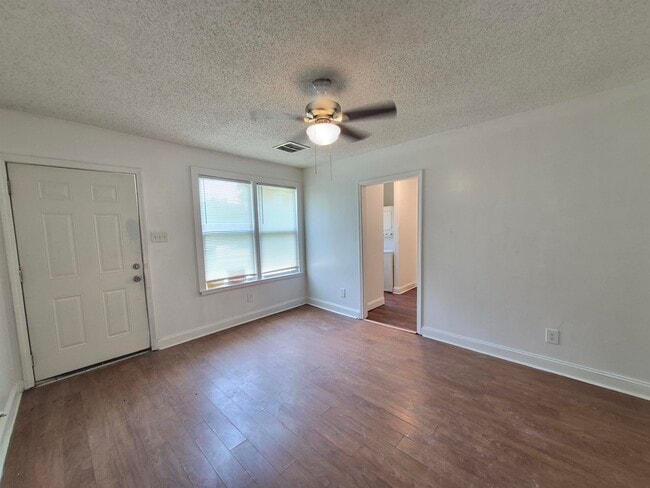 Photo - 1074 Palmetto Ave