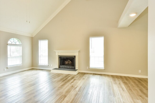 Photo - 3408 Cobble St