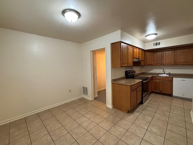 Photo - Charming Townhome in Prime Annandale Location