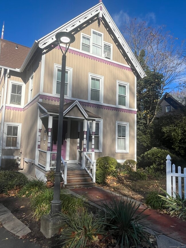 Building Photo - 896 Quinnipiac Ave Unit 3