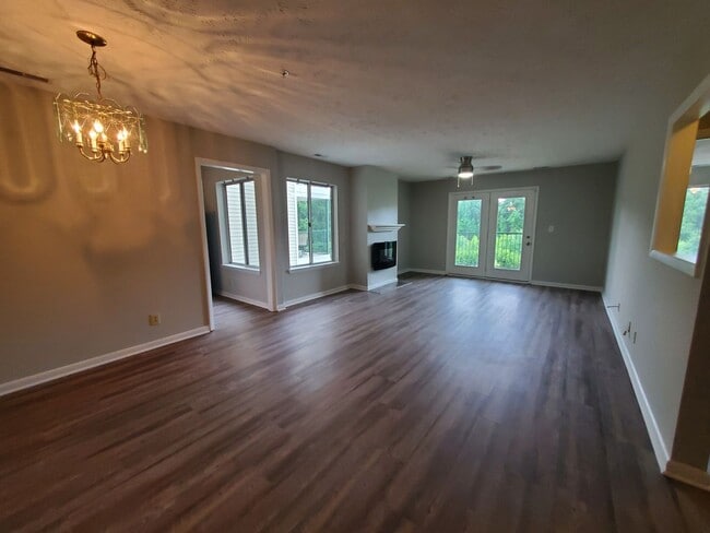 3392-13 Galleria Drive