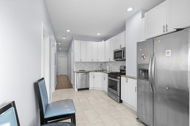 Photo - 83 Hobart Ave