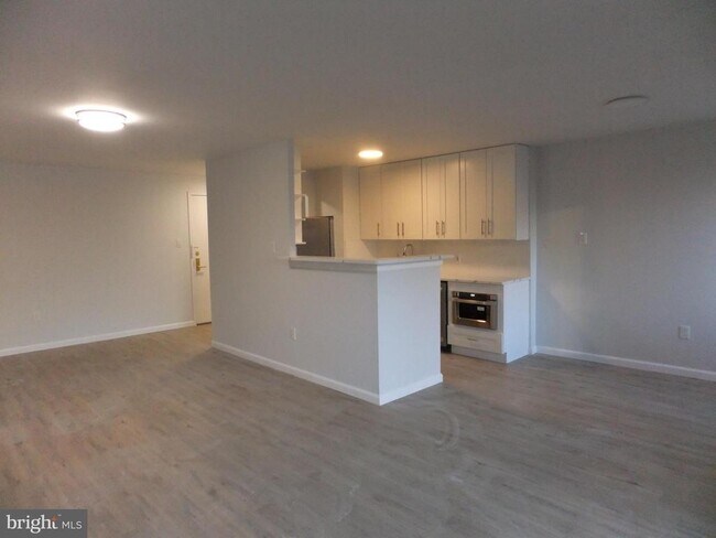Photo - 1640 Oakwood Dr Unit W214