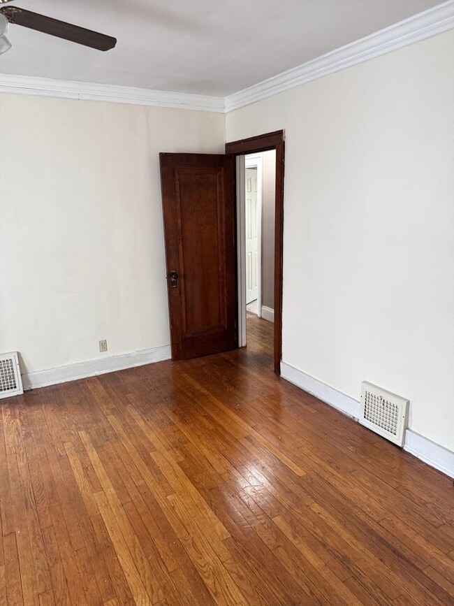 Photo - 12325 Crennell Ave Unidad #1