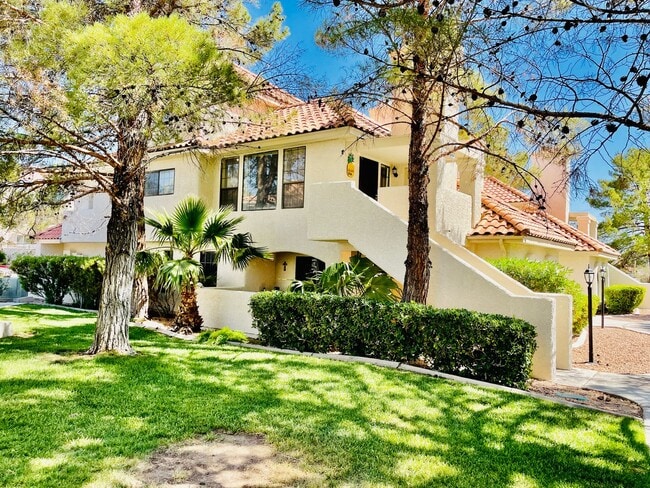 2611 S Durango Dr