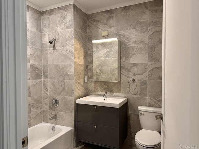 Photo - 362 W Merrick Rd Unit 105