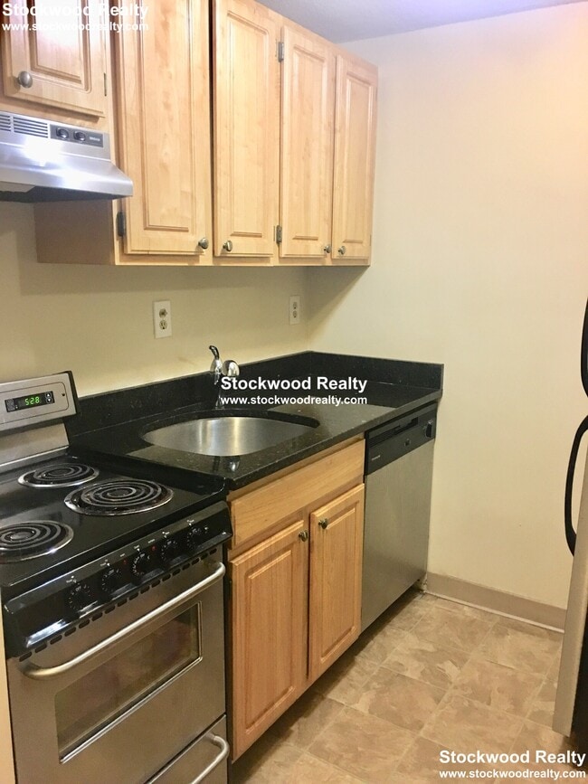 Photo - 382 Dorchester St Unit A8