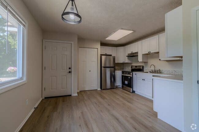 Building Photo - MF Fouch Rd-Duplex Unit Fouch Rd E 8803 Rental
