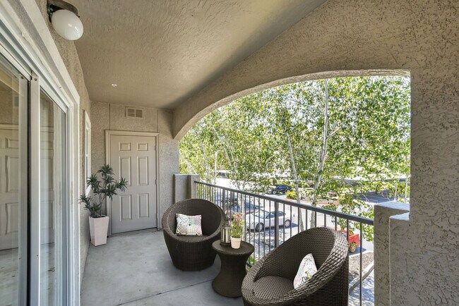 Oak Brook Apartments