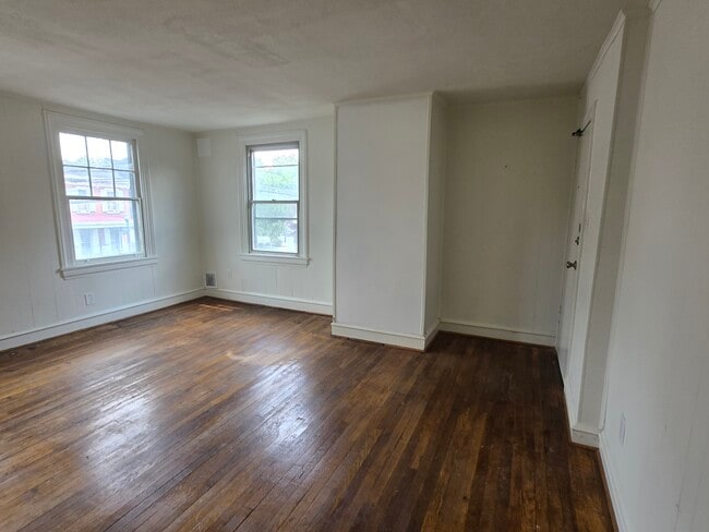 Photo - 38 S Main St Unit 2