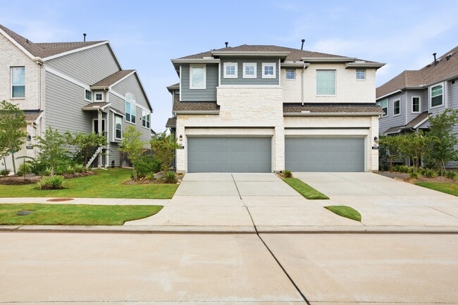 21122 Medina River Dr