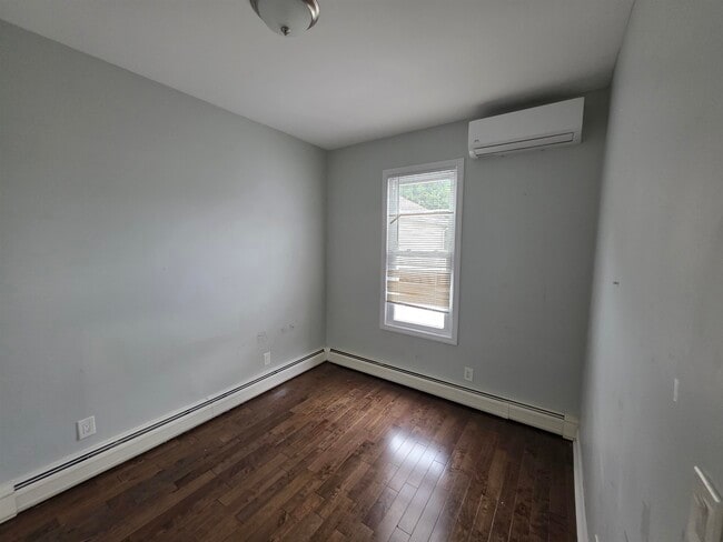 712 17th St Unit 2