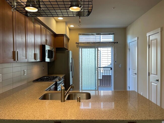 Photo - 2105 NW Talus Dr