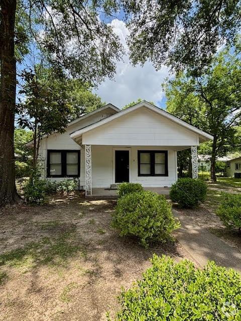 Building Photo - 2812 Angier Rd Rental
