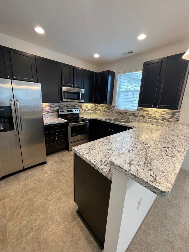 Photo - 1737 Halesworth Ln