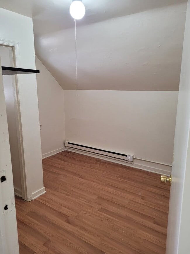 Photo - 18 E Walnut St Unidad 3rd fl