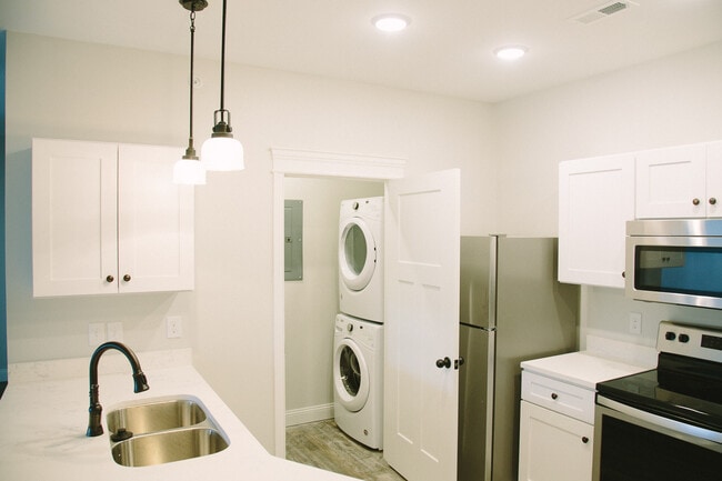 Photo - 260 Lexington Ave