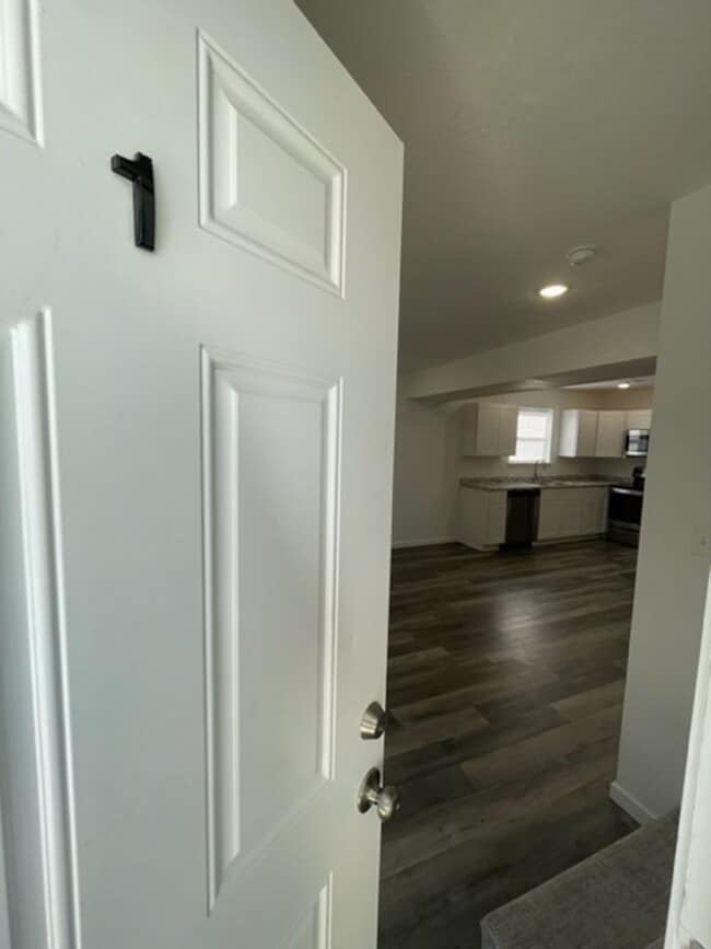 Building Photo - Townhomes Now Available in Strafford MO!